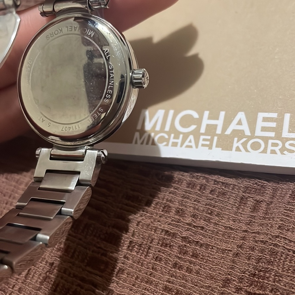 Silver Michael‎ Kors Watch - Picture 6 of 10